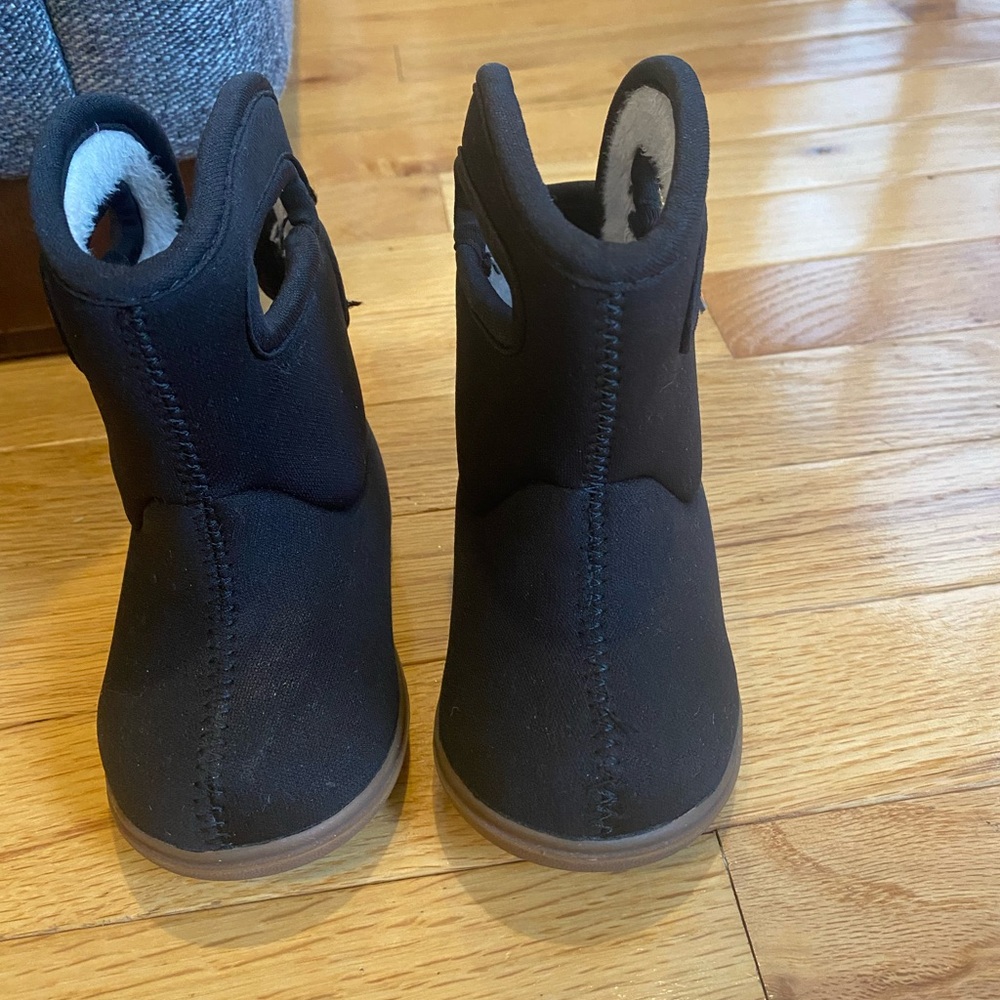 Size 4 Toddler black Bogs Waterproof boots.